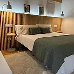 Casa El Jardin Vertical Con 5 Y Un Salon Comedor *