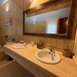 Casa El Jardín Vertical Con 5 Y Un Salón Comedor *
