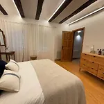 Casa El Jardin Vertical Con 5 Y Un Salon Comedor Villaverde-Penahorada