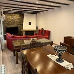 Casa El Jardín Vertical Con 5 Y Un Salón Comedor