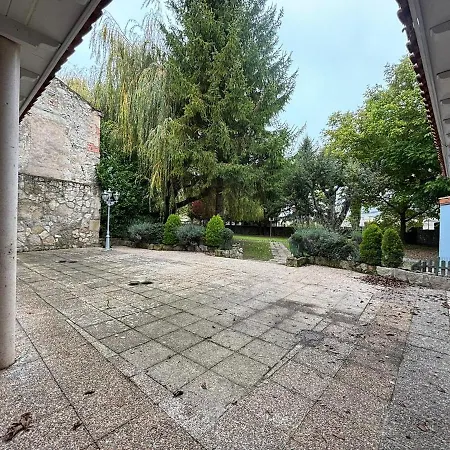 Casa El Jardín Vertical Con 5 Y Un Salón Comedor * Villaverde-Penahorada