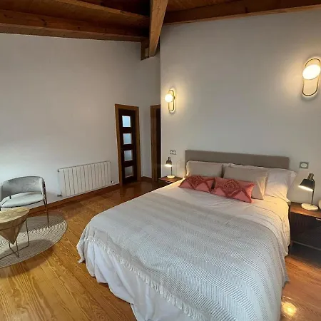 Casa El Jardin Vertical Con 5 Y Un Salon Comedor Ferienhaus Villaverde-Penahorada