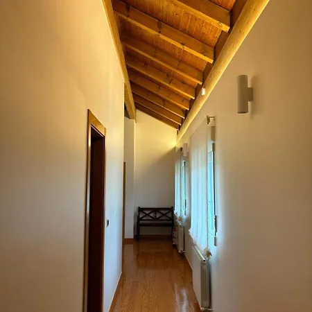 Casa El Jardin Vertical Con 5 Y Un Salon Comedor Ferienhaus Villaverde-Penahorada