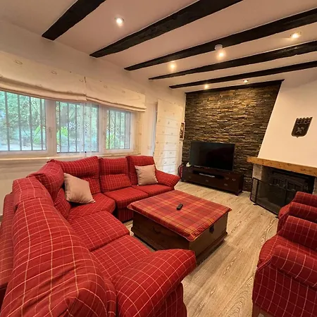 Casa El Jardin Vertical Con 5 Y Un Salon Comedor Ferienhaus