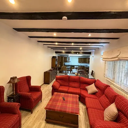 Ferienhaus Casa El Jardin Vertical Con 5 Y Un Salon Comedor Villaverde-Penahorada