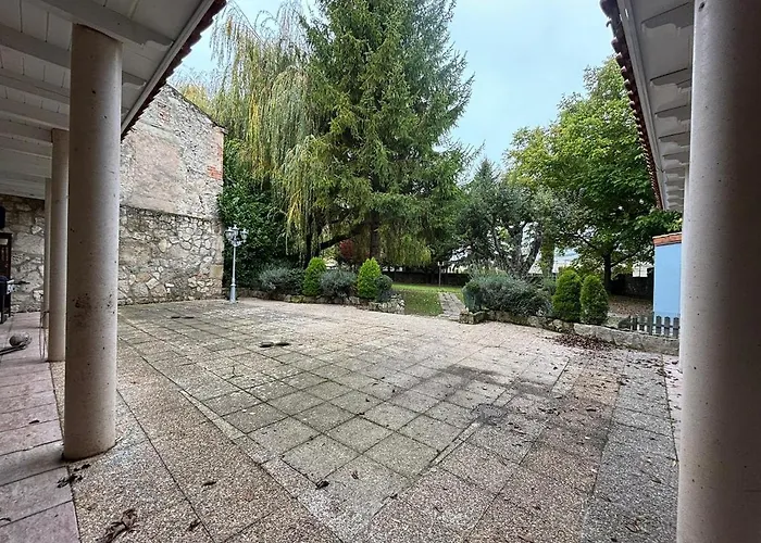 Casa El Jardin Vertical Con 5 Y Un Salon Comedor * Villaverde-Penahorada