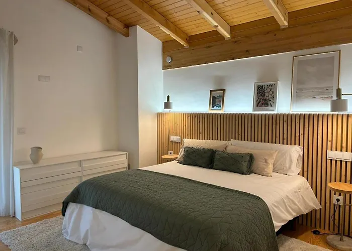 Casa El Jardin Vertical Con 5 Y Un Salon Comedor 펜션 Villaverde-Penahorada