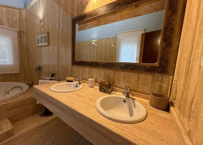 Casa El Jardin Vertical Con 5 Y Un Salon Comedor *