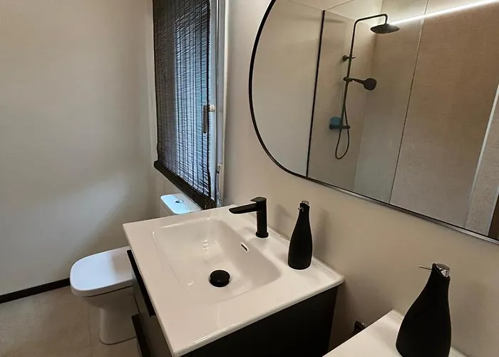 Casa El Jardin Vertical Con 5 Y Un Salon Comedor Villaverde-Penahorada